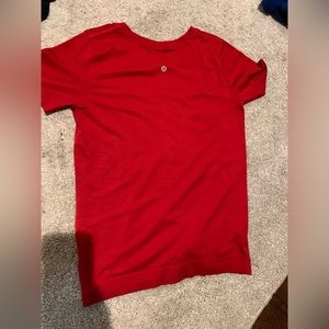 Lululemon Swiftly Tech Run in red. Size 4